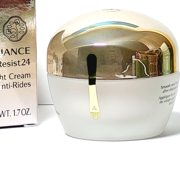 Shiseido Benefiance Wrinkle Resist Night C… - Picture 2 of 4